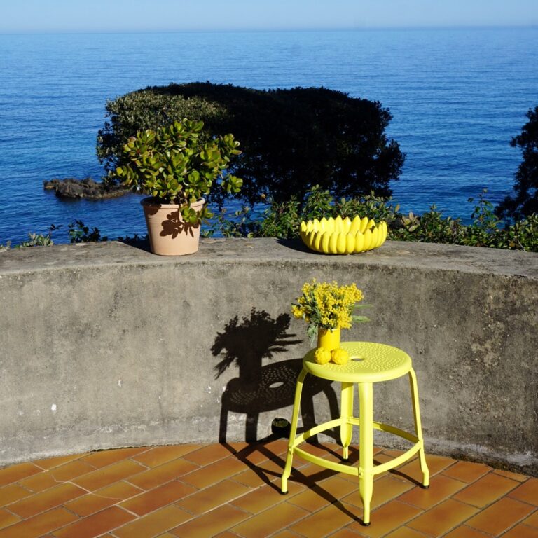 Tabouret métal en terrasse, fabrication française