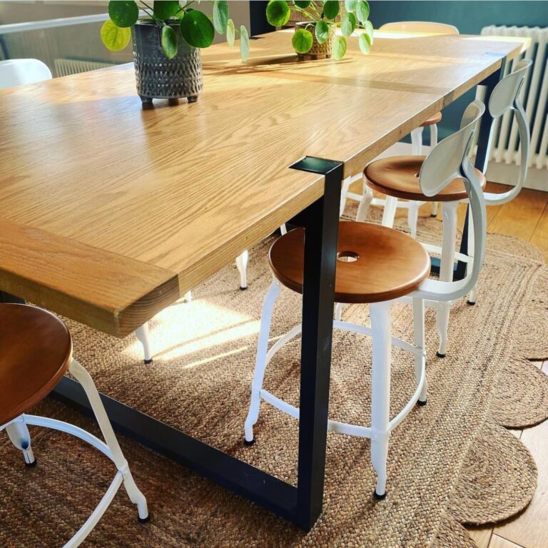 Wood and metal chair, 18-inch height - white-free - Chaises Nicolle May. French-made wood and metal chair in a living room.