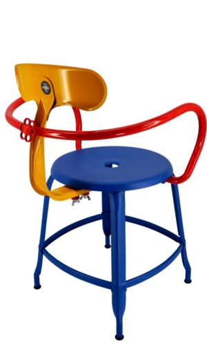 Fauteuil fabriqué en France Désigné par Paola navone